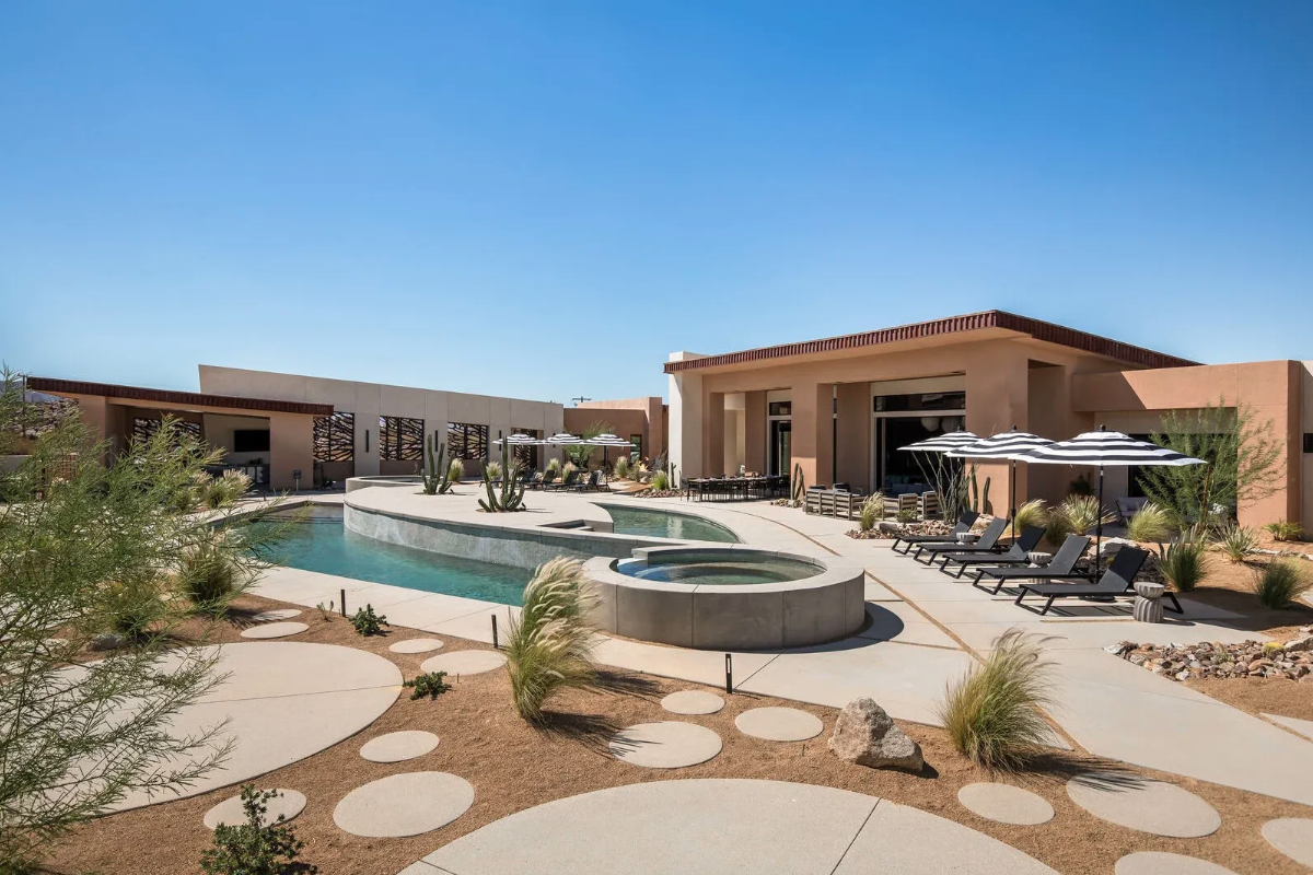 Pool and spa with desert mountain views at Panorama Villas